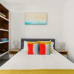 Sundeck Surfscape - Upbeat Beachside Living In Bondi