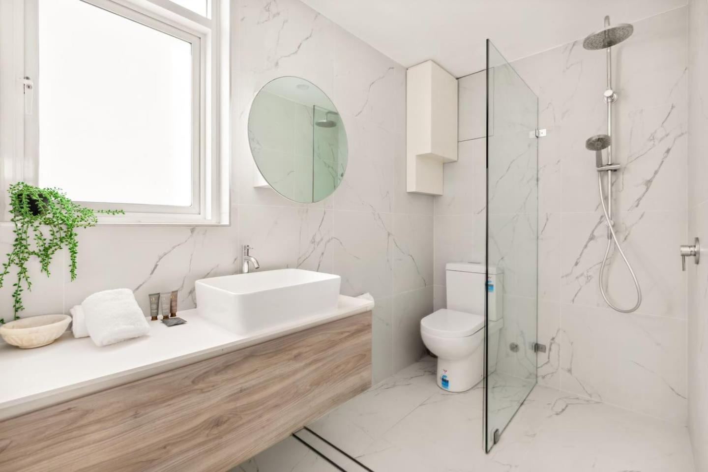 Sundeck Surfscape - Upbeat Beachside Living In Bondi Apartment