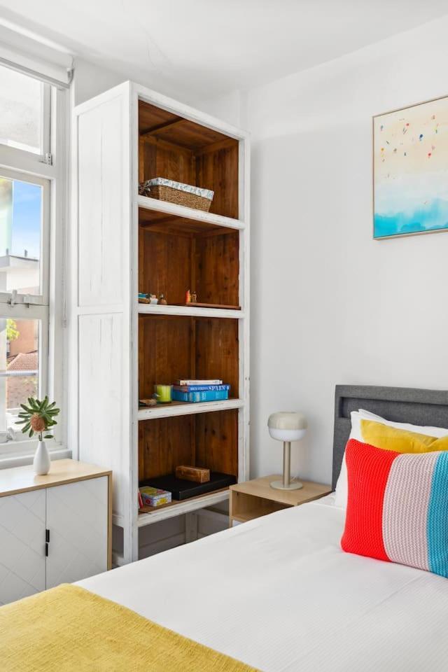 Sundeck Surfscape - Upbeat Beachside Living In Bondi