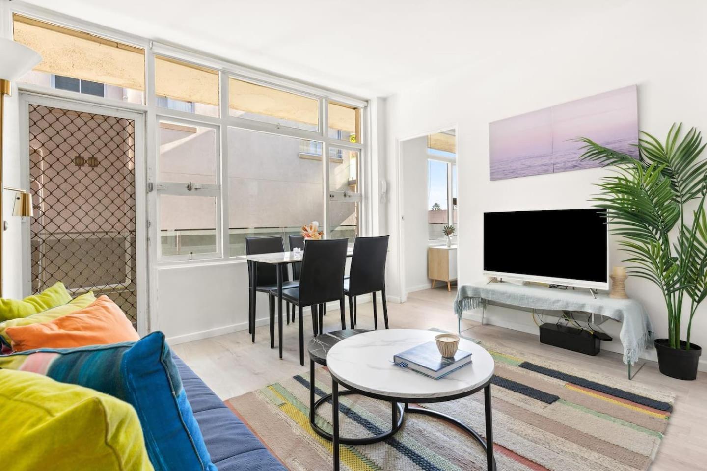 Sundeck Surfscape - Upbeat Beachside Living In Bondi * Sydney