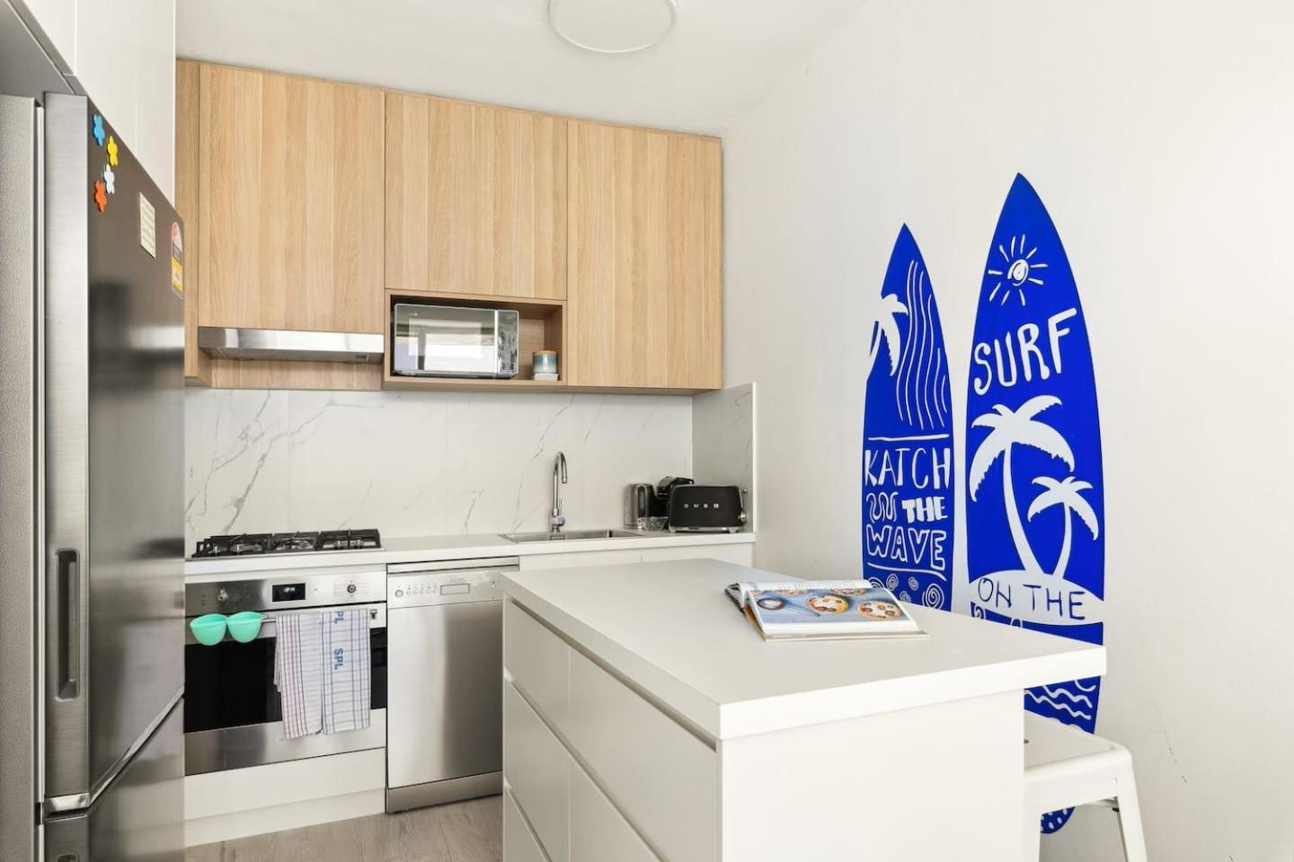 Sundeck Surfscape - Upbeat Beachside Living In Bondi Apartment Sydney
